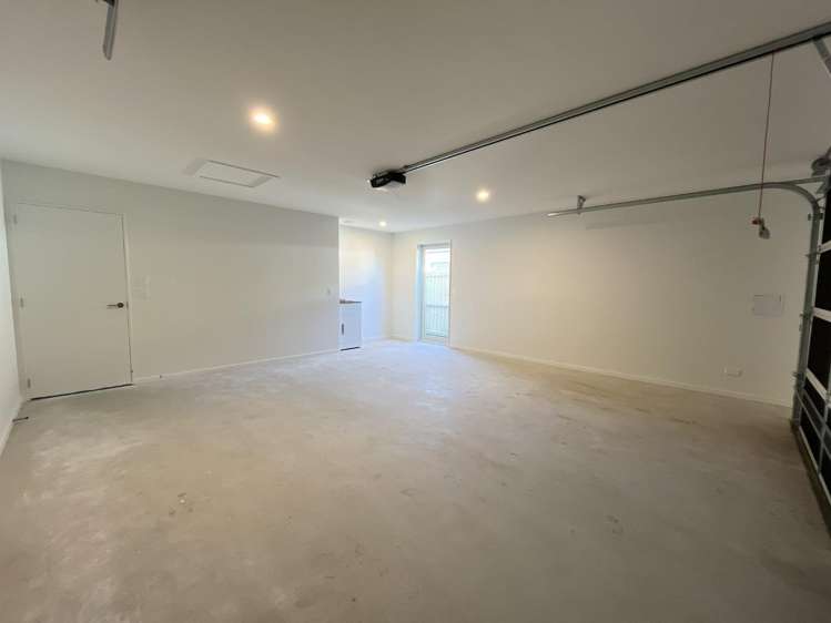 10 Rita Angus Road 10145_16