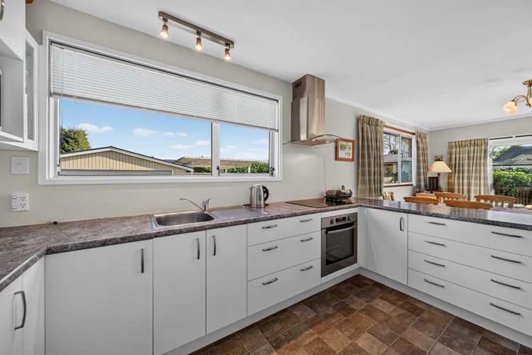 73 Crofton Road Harewood_4
