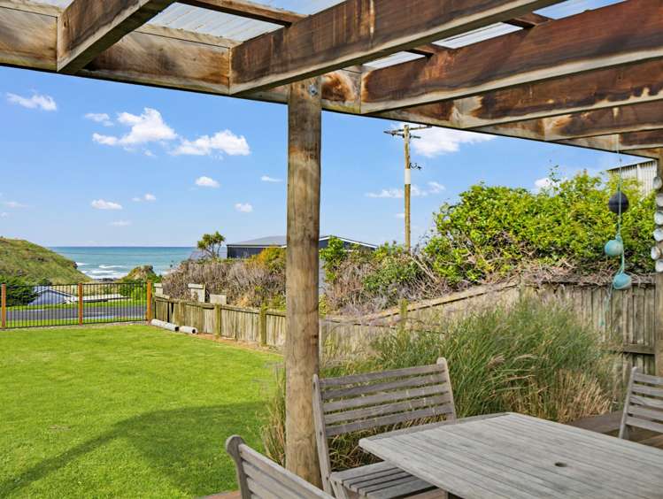 8 Island Terrace Motunau_12