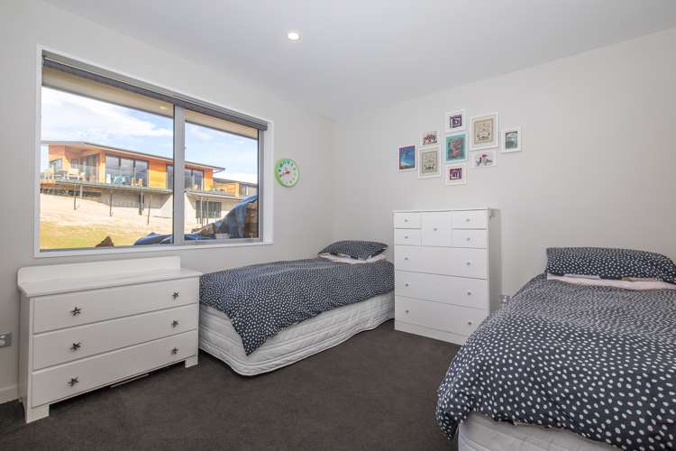 6 Barclay Place Wanaka_11