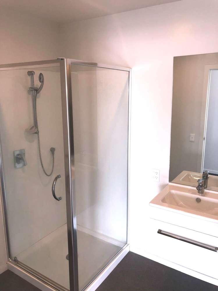 710/20 Mccrae Way New Lynn_6