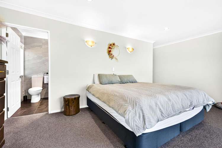 21 Kotanui Avenue Army Bay_13