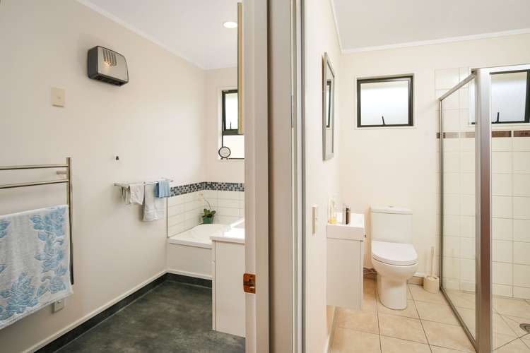 7 Heath Place Stoke_14