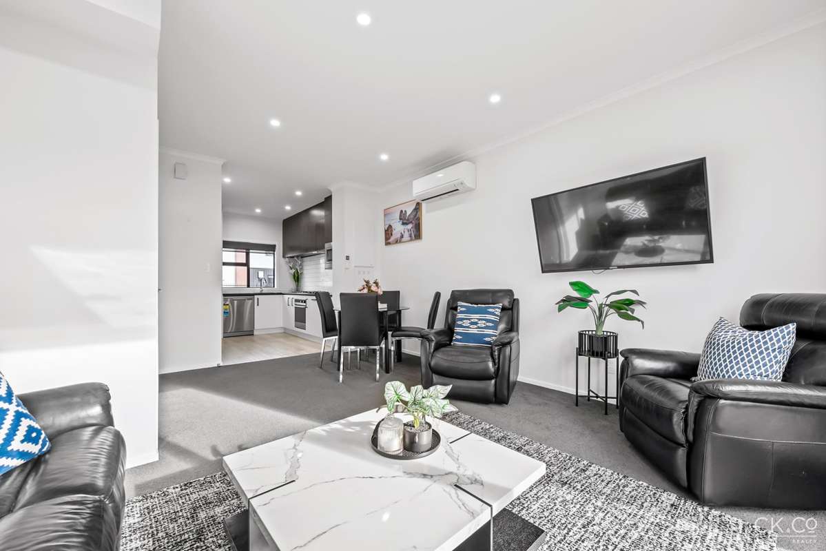 15 Aston Crescent_1