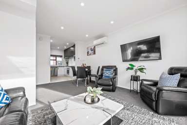 15 Aston Crescent_4