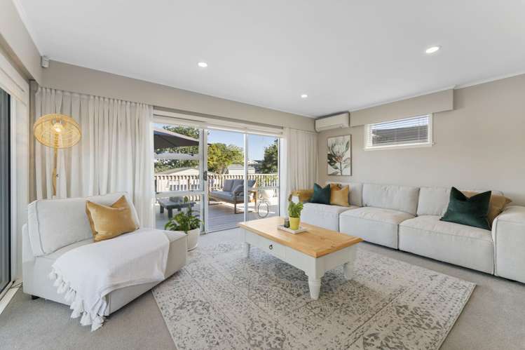 21 Lowtherhurst Road Massey_2