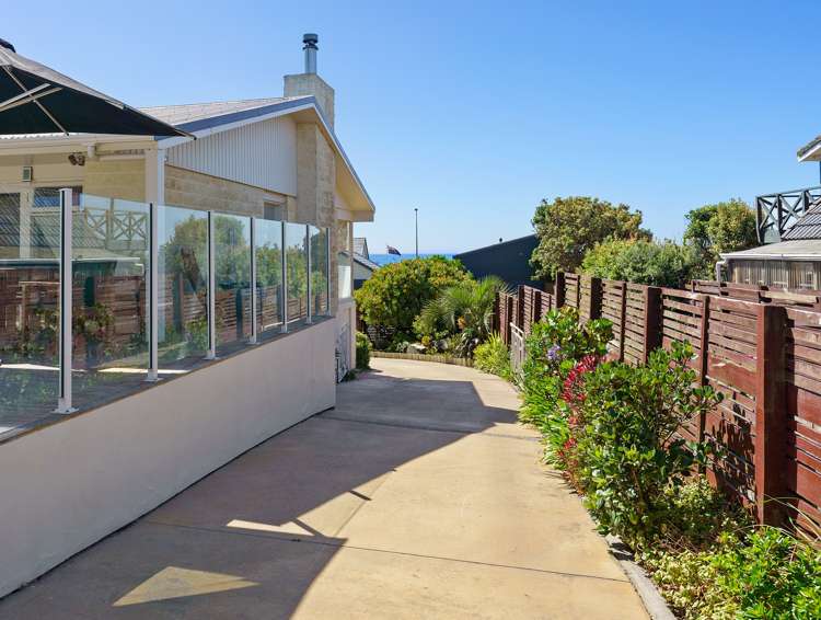 16 Ara Kuaka Waikanae Beach_21