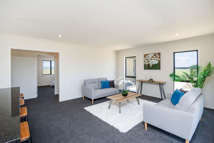 167 Spur Road West Feilding_5