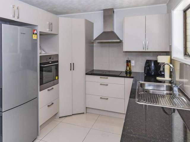 157 Everglade Drive Totara Heights_2