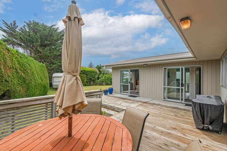 25 Te Kiri Street Himatangi Beach_5