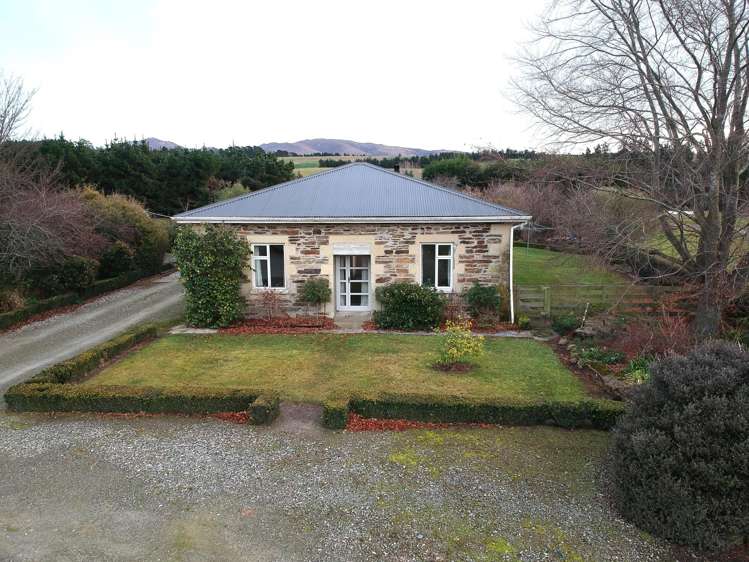 2 Danseys Pass Road Livingstone_15