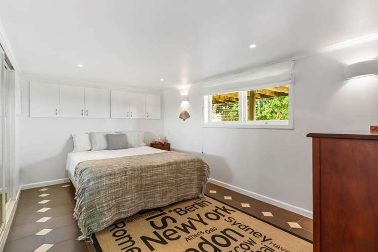 18 Beach Road Mellons Bay_18