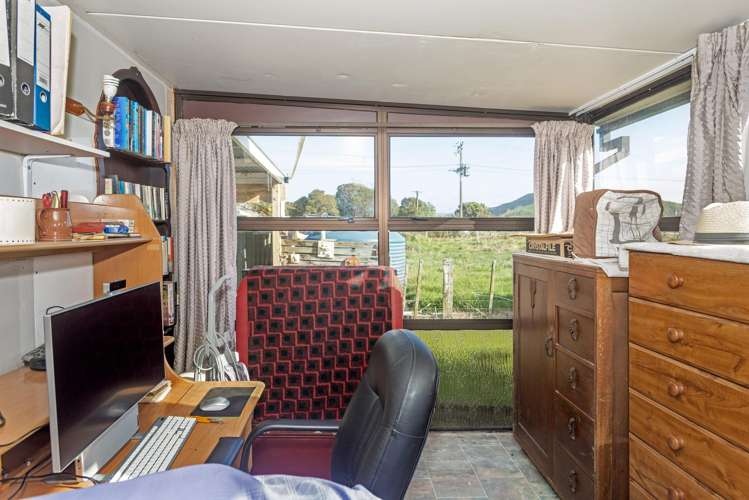 3 Banks Street Tolaga Bay_11