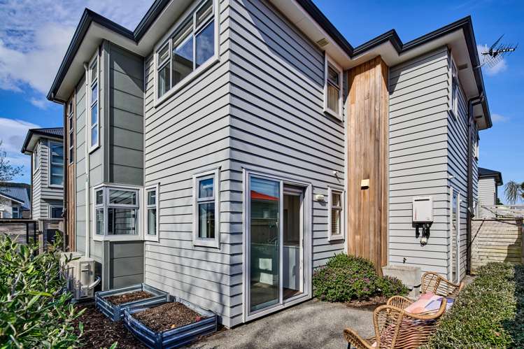 7 Rose Way Lower Hutt_13