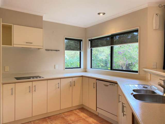 43 Caversham Drive Torbay_3