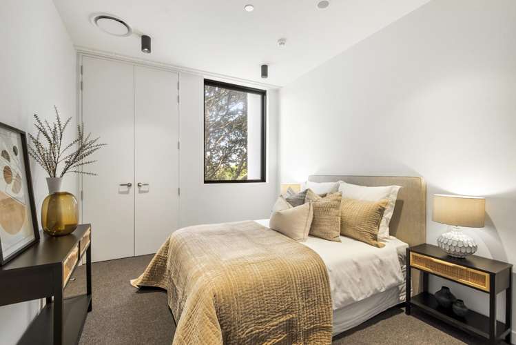 6/423-427 Beach Road Mairangi Bay_11