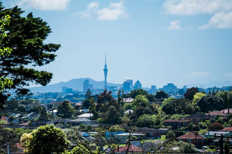 64 Glengarry Road Glen Eden_12