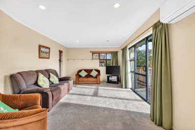 2/136 Rutherford Street_2