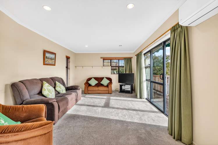 2/136 Rutherford Street_2