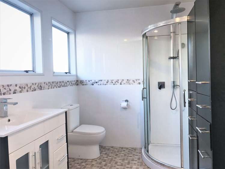 18 Morning View Titahi Bay_13