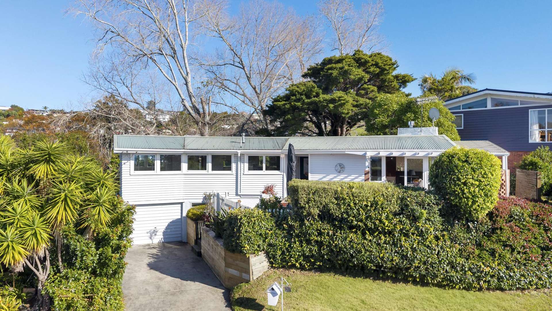 27 Colmar Road Mellons Bay_0
