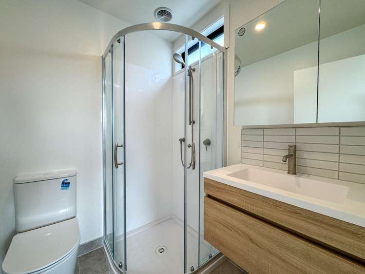 32A Flaxdale Street 1605_6