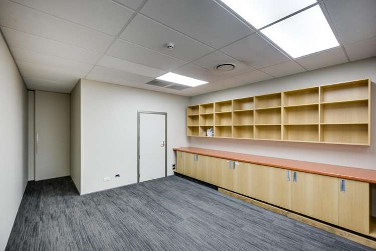 301-303 Queen Street East Hastings Central_13