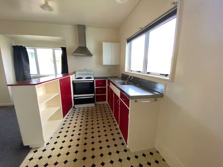 2/51A Goulstone Road 11597_4