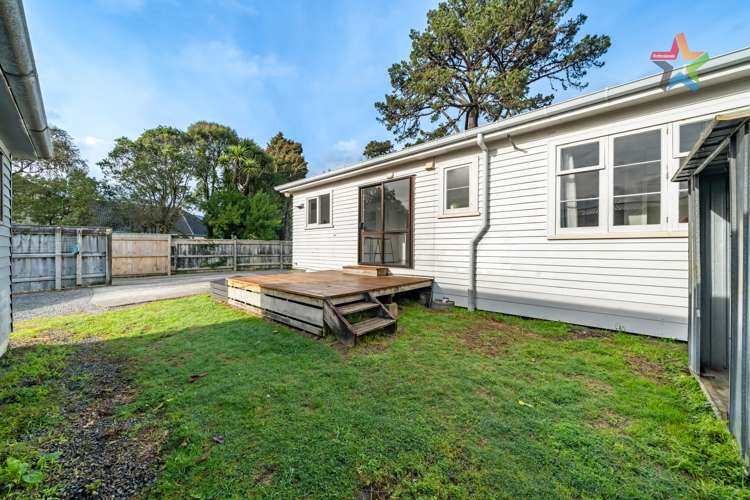 24 Wainuiomata Road Wainuiomata_21
