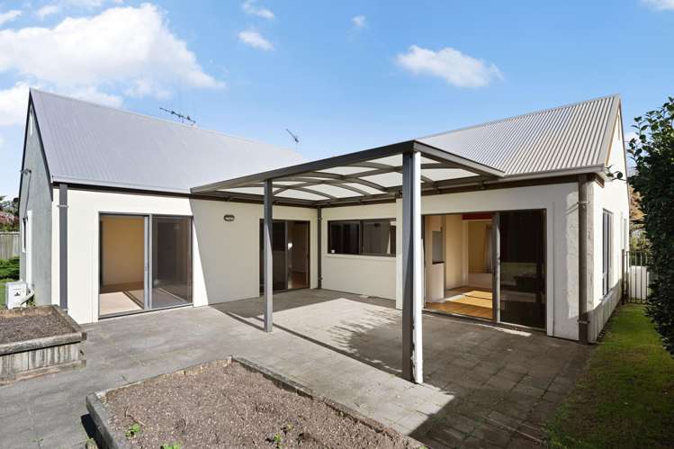 32 Caversham Drive Rototuna_14