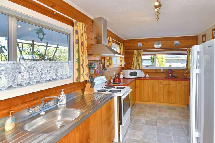 1690 Cust Road Cust_8