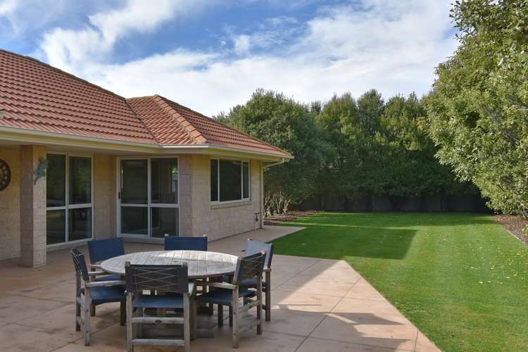 9 Highpeak Place Wigram_22