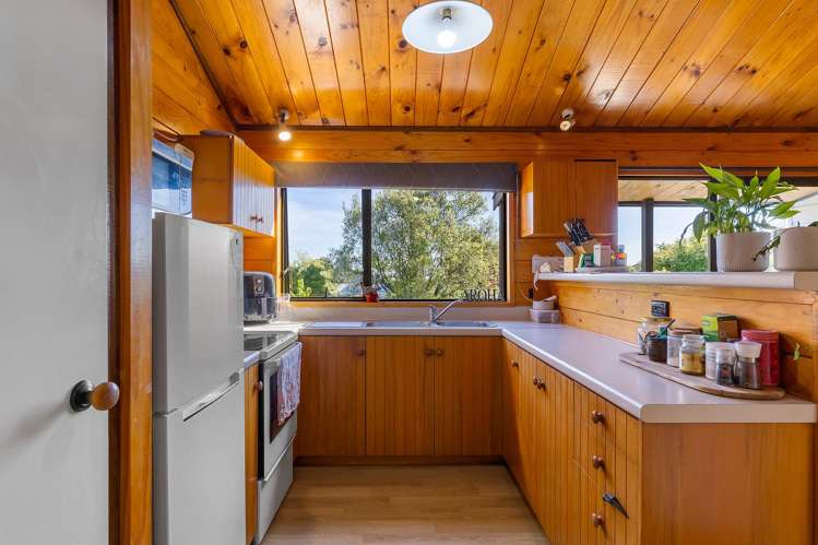 64 Shepherd Road Waipahihi_9