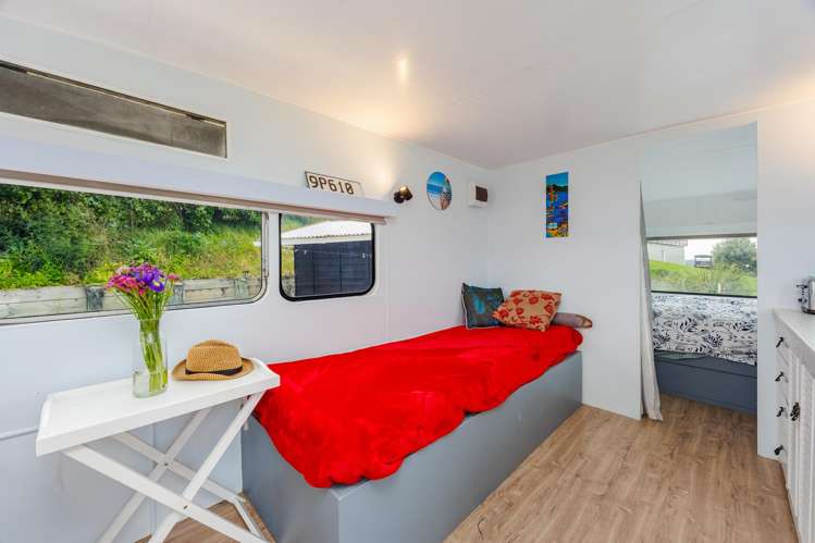 13a Emay Crescent Pahi_11