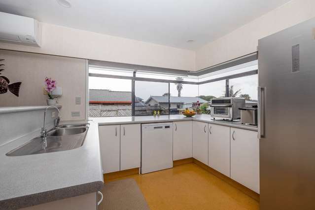 48 Edgewater Parade Waiuku_1