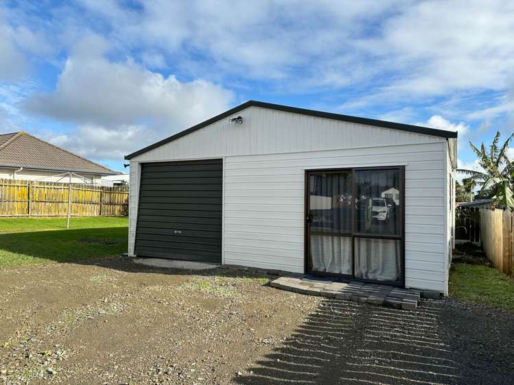 64 Hollyford Drive Clover Park_13