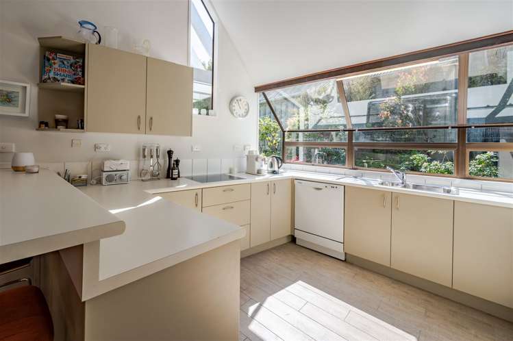 13 Settlers Hill Akaroa_11