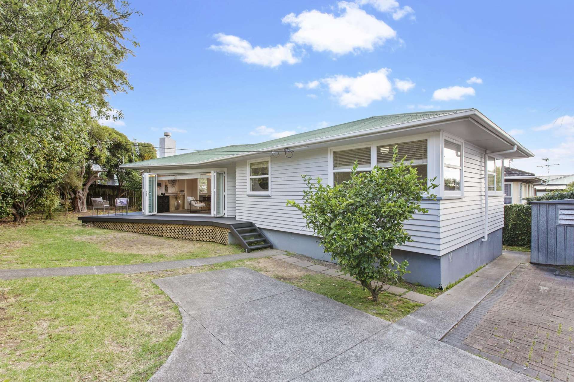 99 Beach Road Te Atatu Peninsula_0