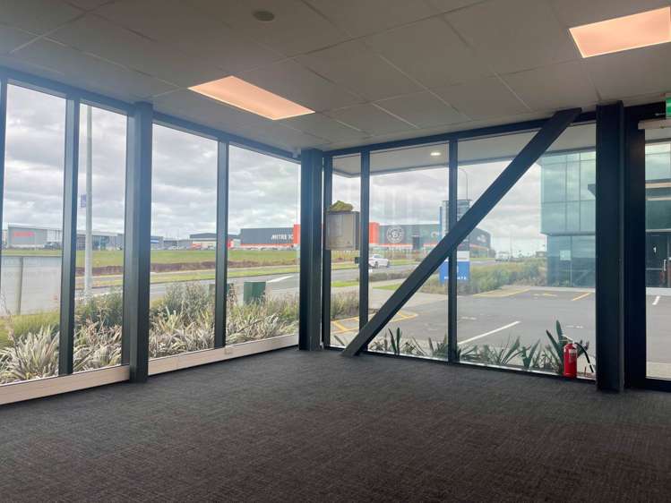 Unit 12/22 Highgate Parkway Silverdale_8