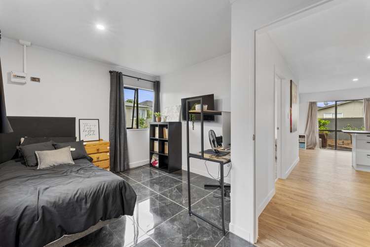 17 Muir Avenue Mangere Bridge_22