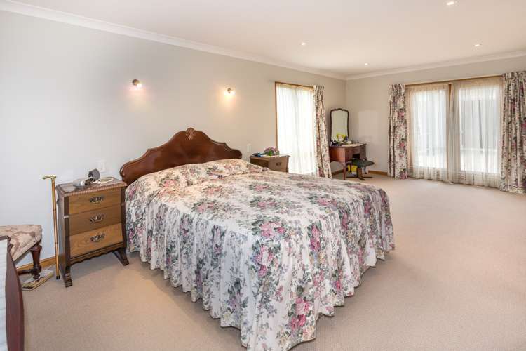 56 Millstream Drive Lincoln_25