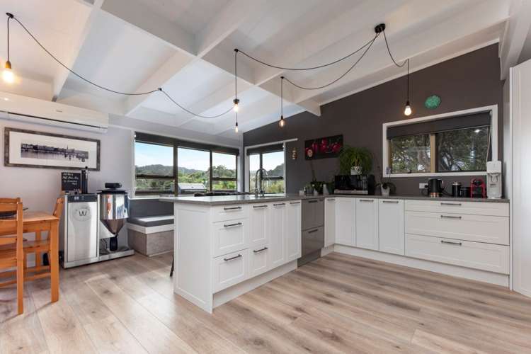 125 Seaview Road Piha_1