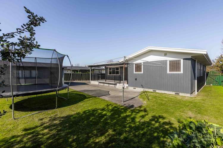12 Lyttelton Crescent Tamatea_12