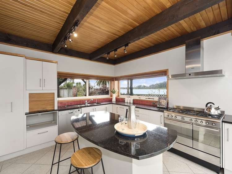 58a Lake Crescent Hamilton Lake_2