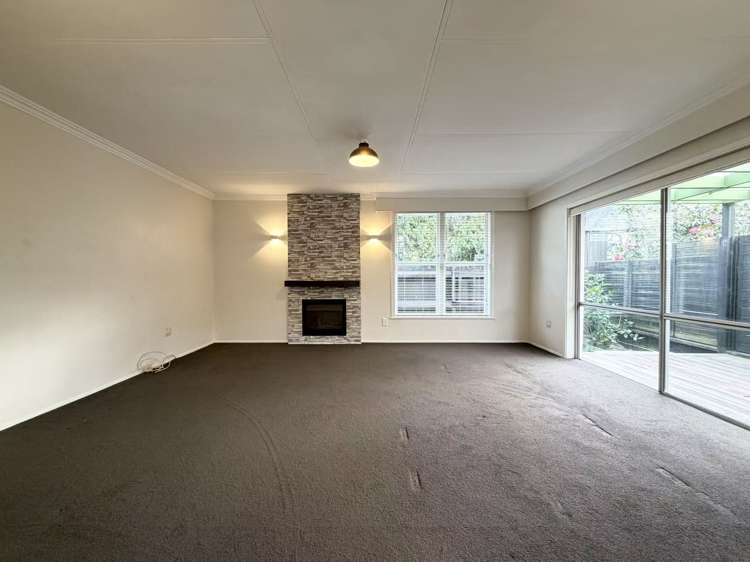 13 bradbury Road Botany Downs_2