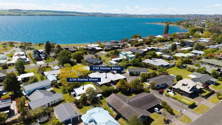 1 and 2/20 Stanley Street Wharewaka_38