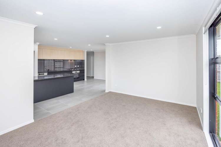 2/57 Waireka Road Rototuna_11