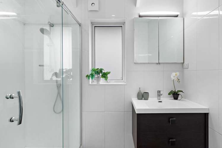 1/6 Mcleod Road Manurewa_13