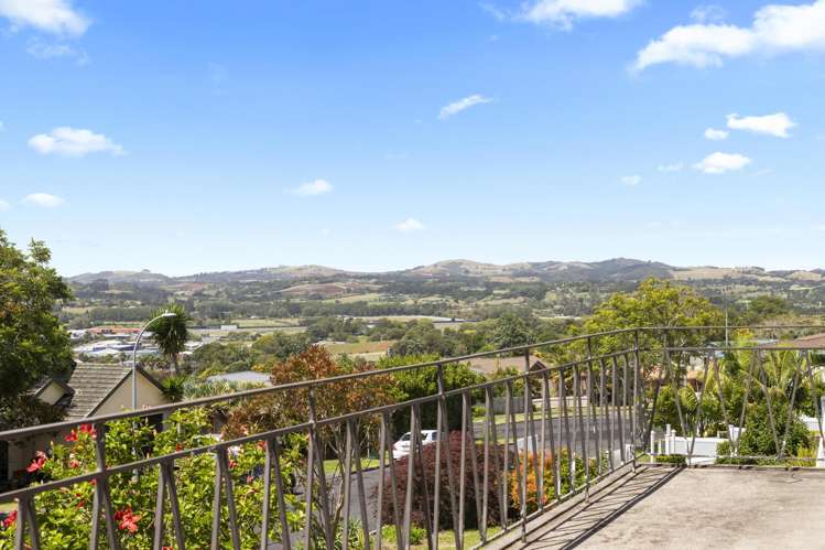 8 Hamlet Place Pukekohe_1