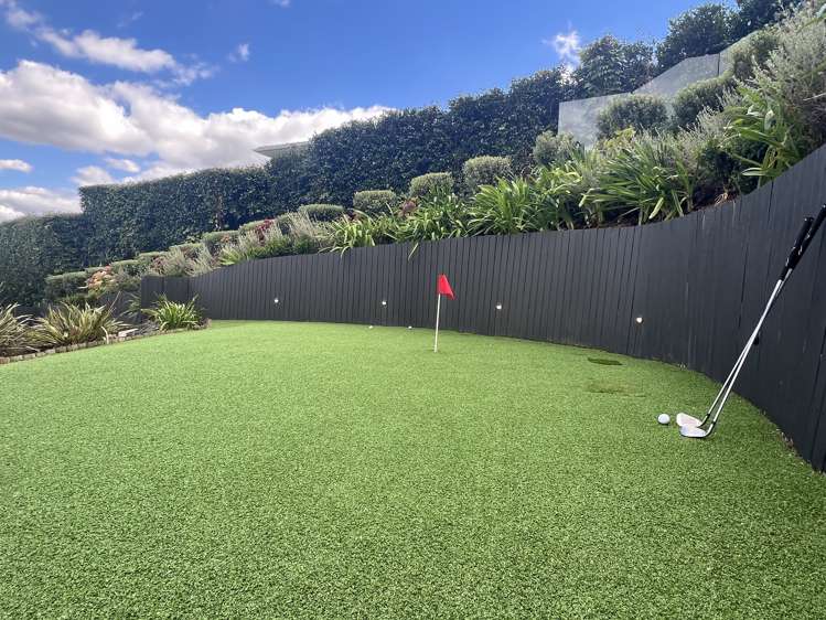 35 Pickwick Parade Mellons Bay_34